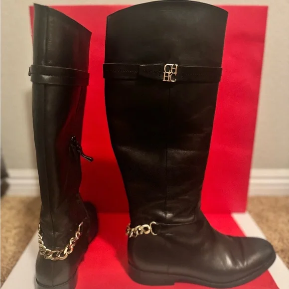 Elegant Carolina Herrera Black Leather Boots - Picture 2 of 12